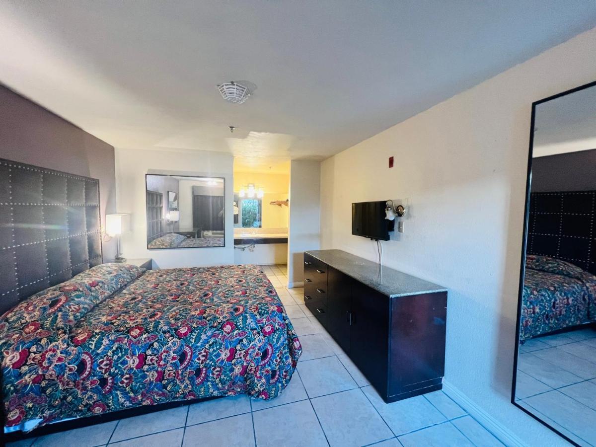 Casa Blanca Express & Suites Cypress Buena Park - Anaheim Area Экстерьер фото