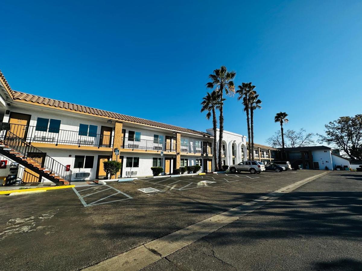 Casa Blanca Express & Suites Cypress Buena Park - Anaheim Area Экстерьер фото