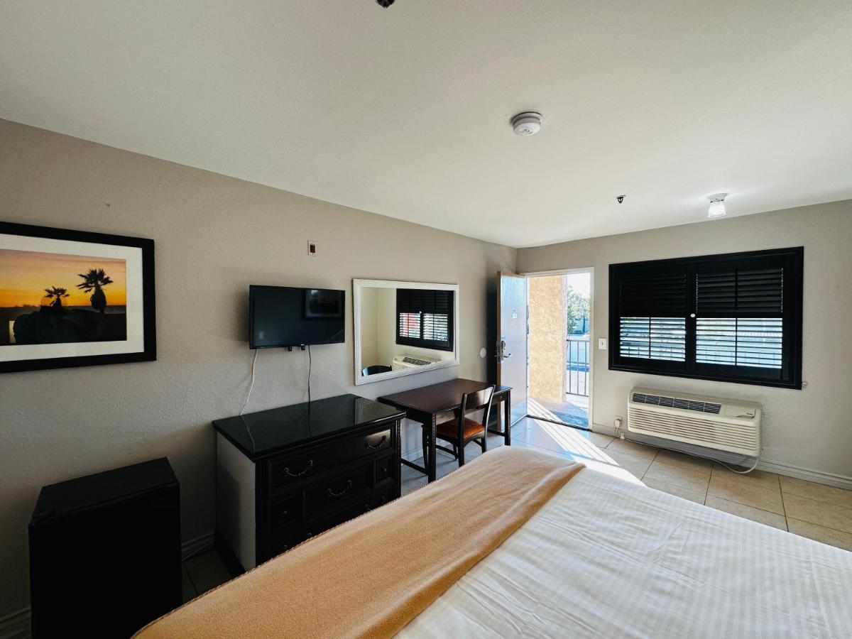 Casa Blanca Express & Suites Cypress Buena Park - Anaheim Area Экстерьер фото